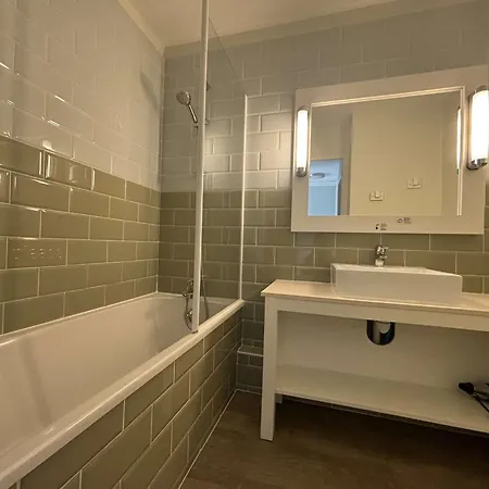 T2 Avec Piscine Chauffee Et Spa A - 4 Couchages - Fr-1-246c-29 Apartman